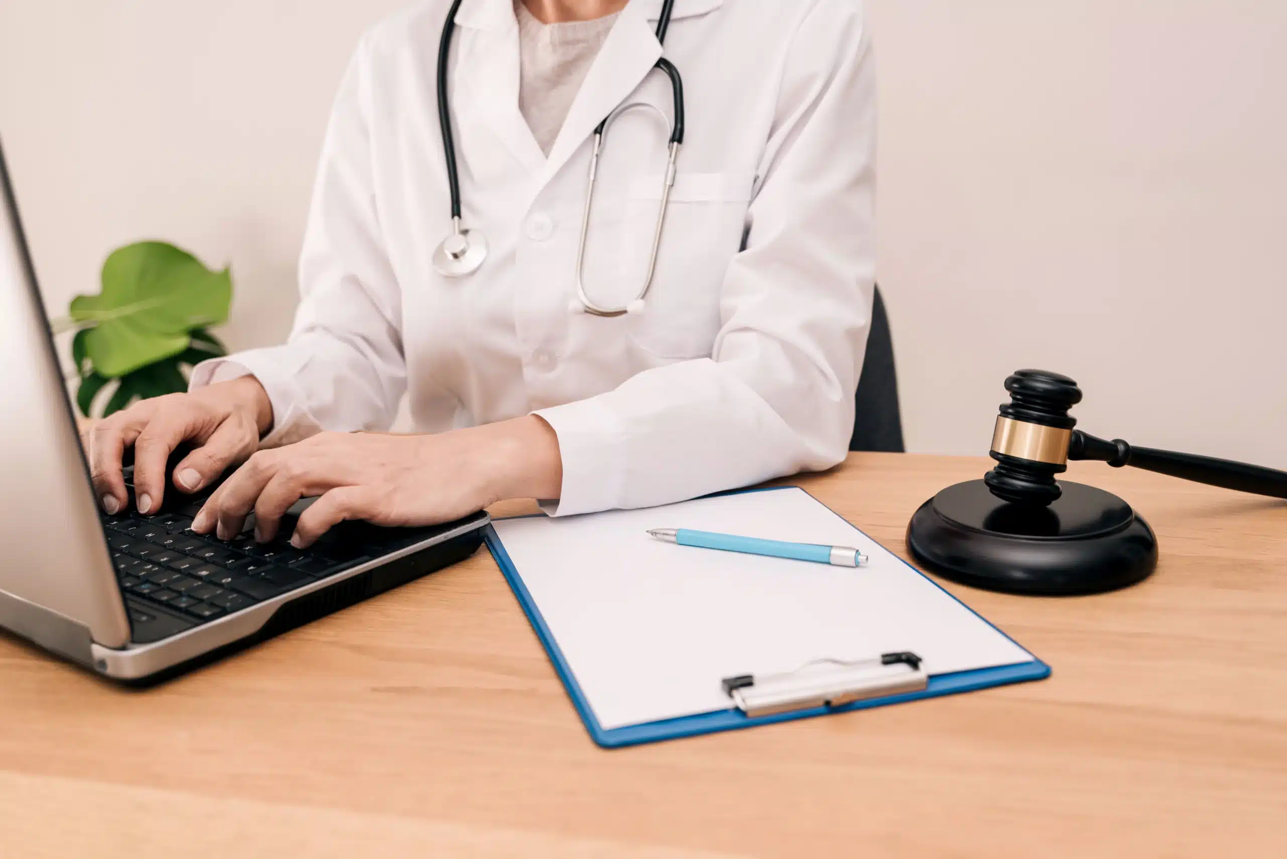 healthcare compliance attorney