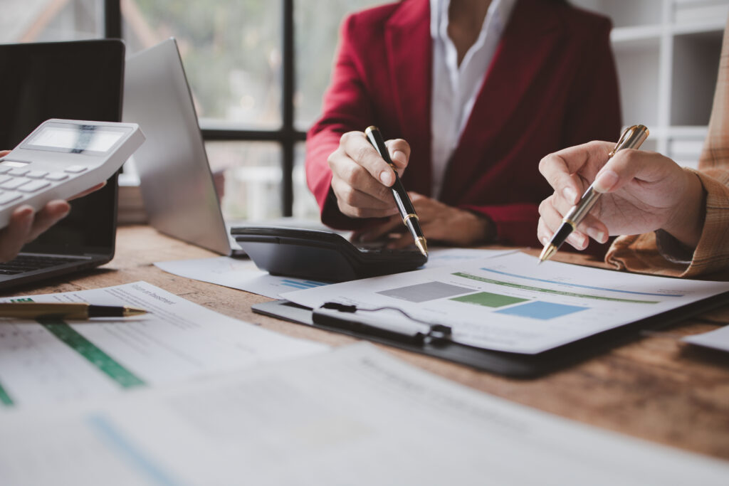 Why CEOs Are Choosing Outsourcing Accounting and Bookkeeping Services for Tax Preparation 3 outsourcing accounting and bookkeeping services tax preparation outsourcing